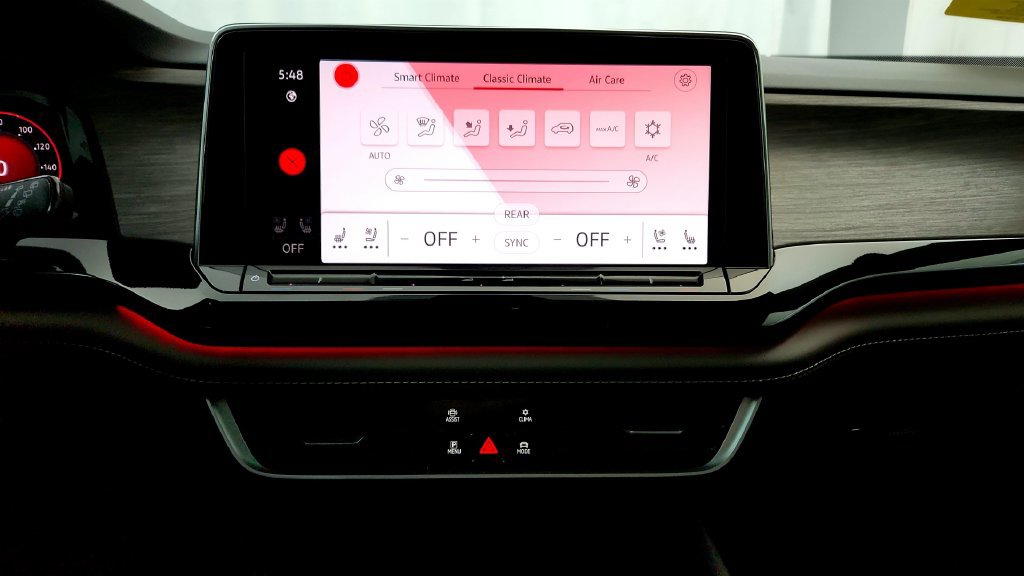 Used 2024 Volkswagen Atlas SEL AWD/4WD image 32