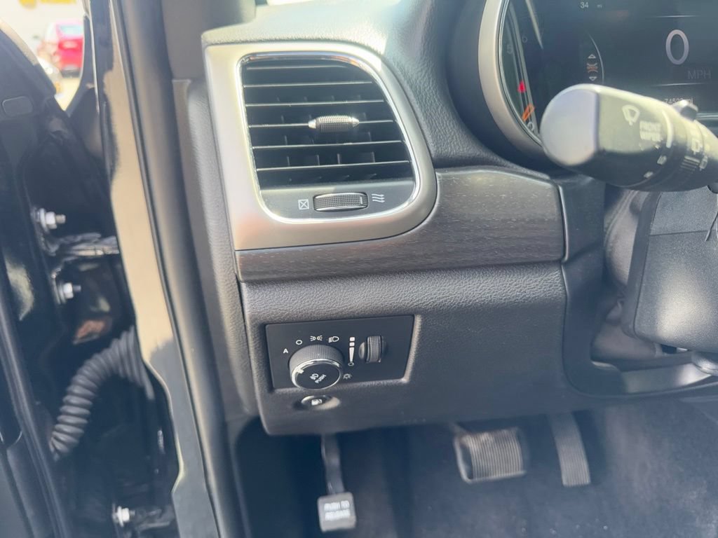 Used 2018 Jeep Grand Cherokee Altitude AWD/4WD image 16