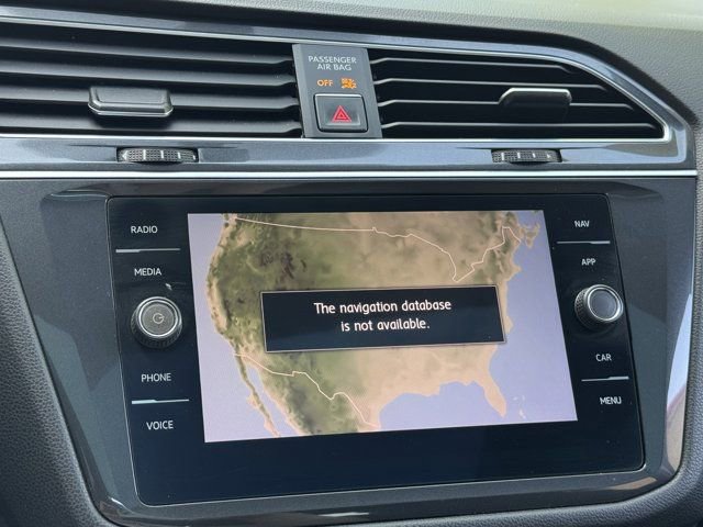 Used 2018 Volkswagen Tiguan SEL FWD image 9