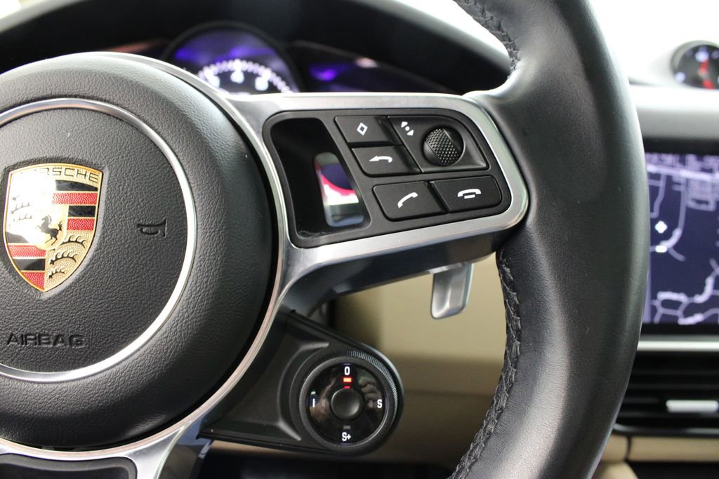 Certified 2023 Porsche Cayenne Platinum Edition image 34