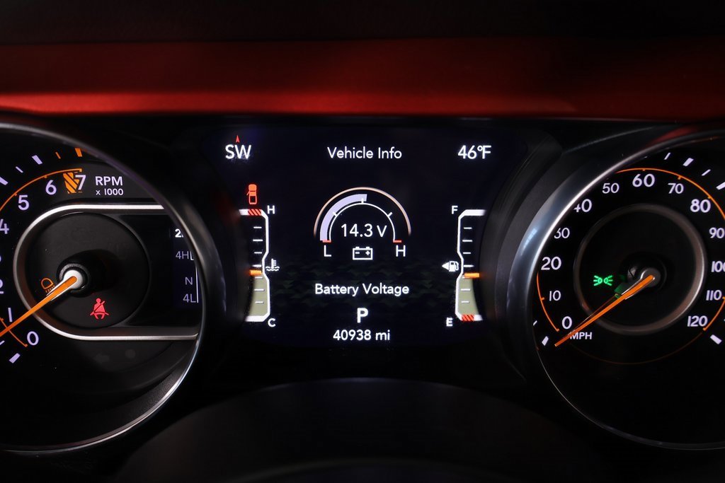 Used 2023 Jeep Gladiator Rubicon w/ Cold Weather Group image 4