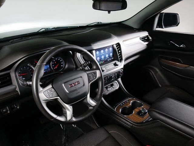 Used 2023 GMC Acadia SLE FWD image 18