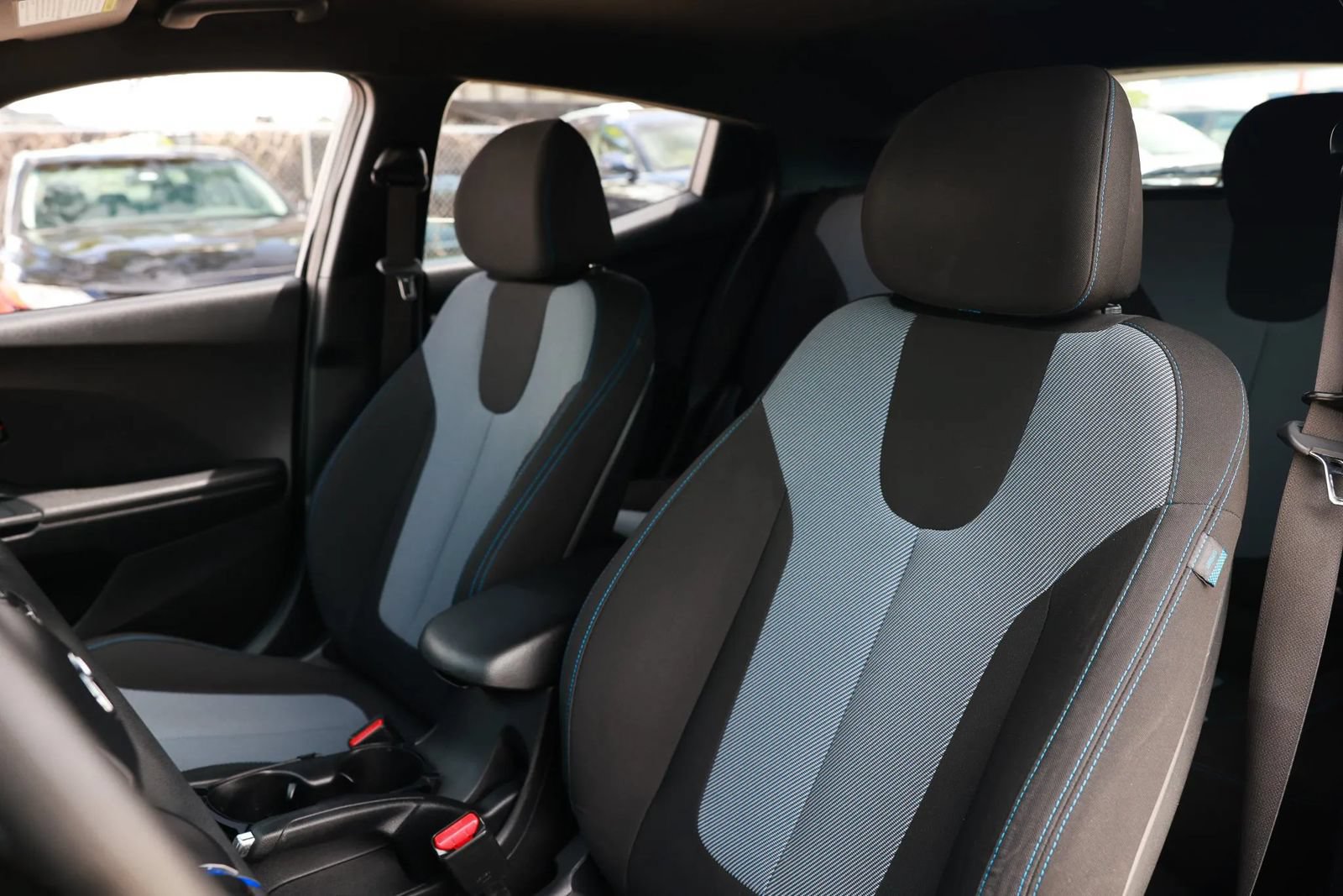 Used 2019 Hyundai Veloster 2.0 FWD image 19