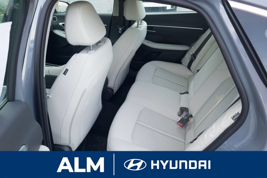New 2026 Hyundai Sonata SEL FWD image 15