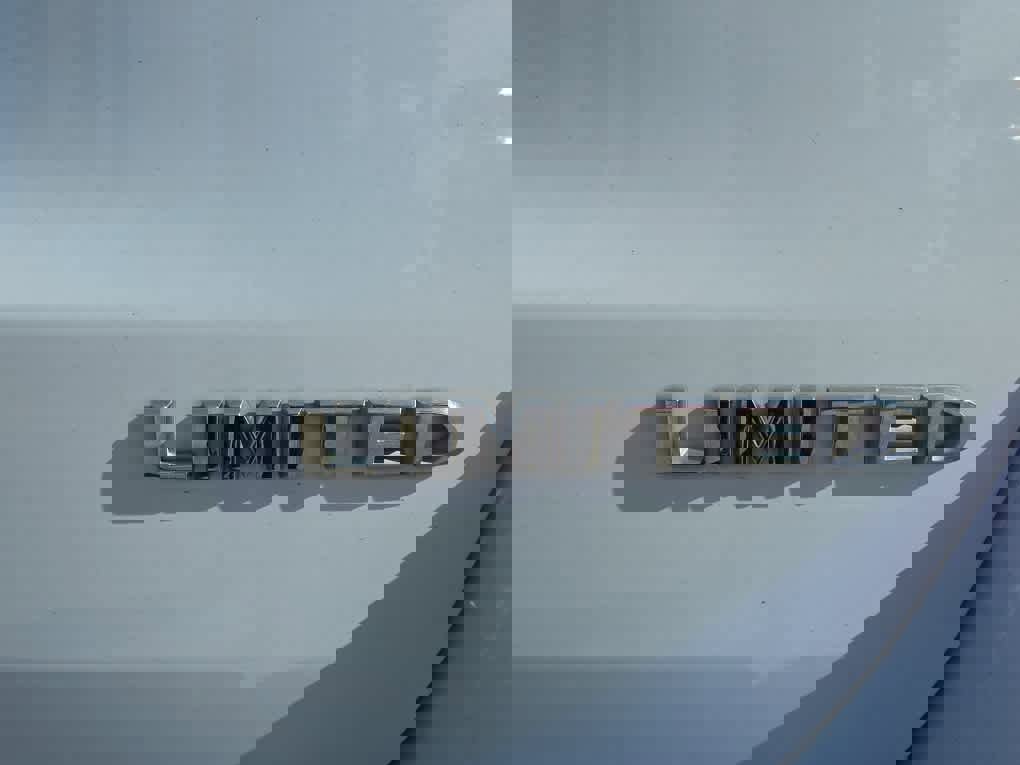 Used 2021 Jeep Grand Cherokee Limited image 9