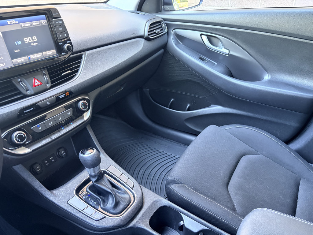 Used 2018 Hyundai Elantra GT FWD image 20