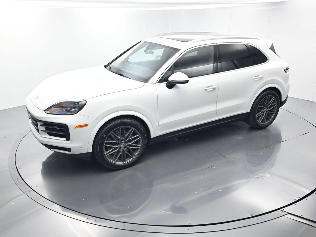 Certified 2024 Porsche Cayenne AWD/4WD image 30