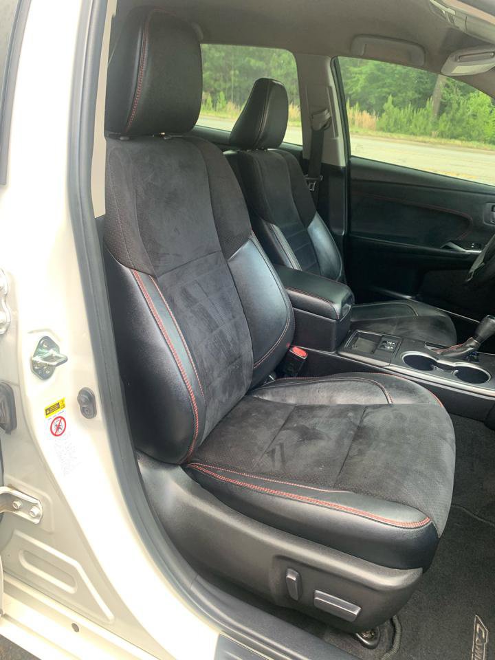 Used 2015 Toyota Camry XSE FWD image 9