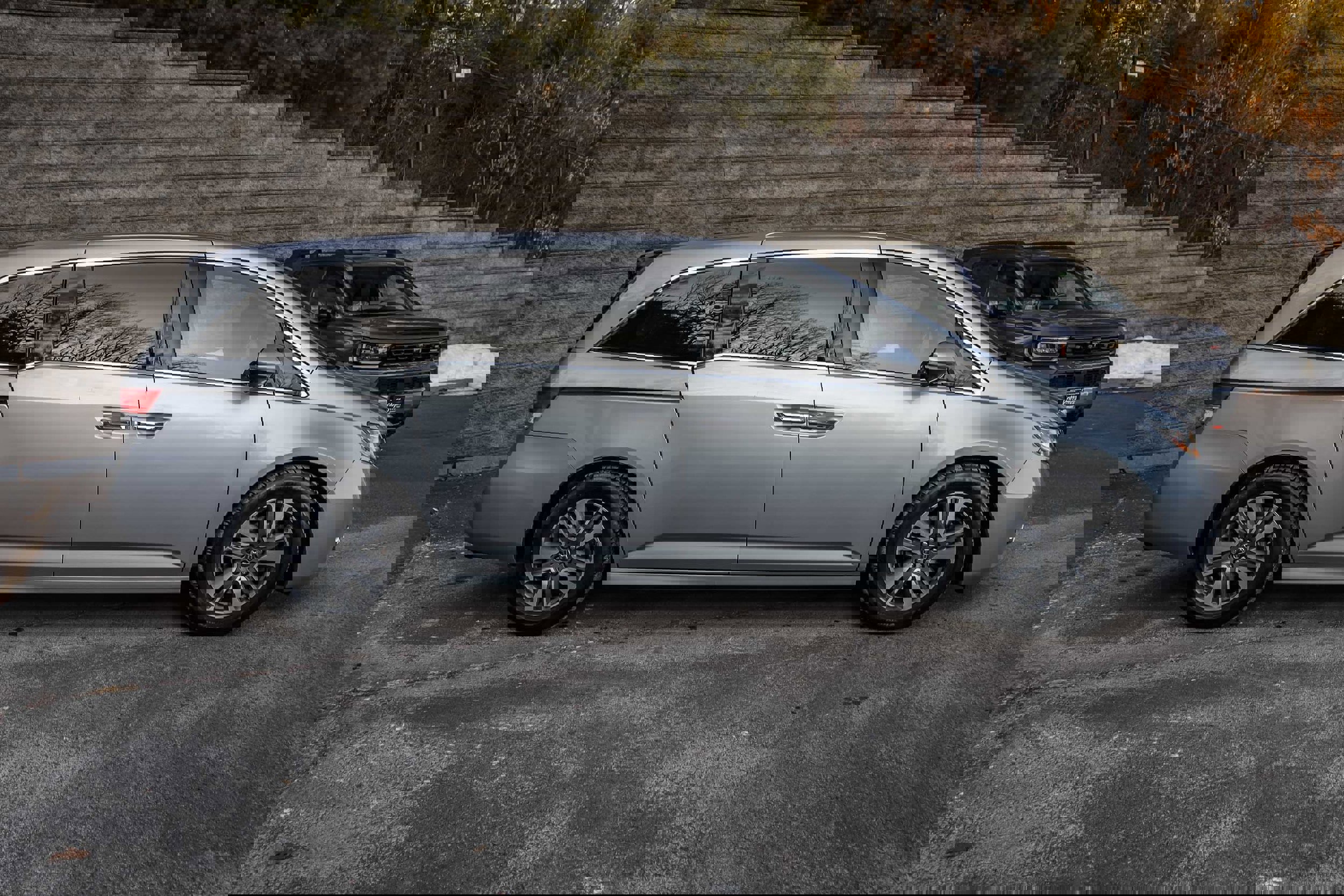 Used 2017 Honda Odyssey Touring image 4