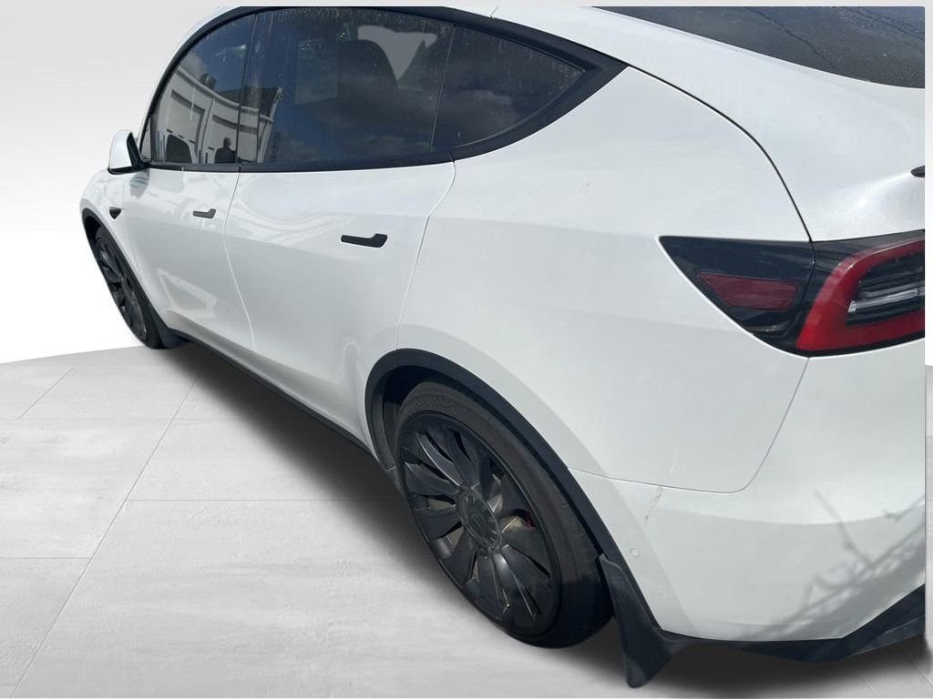 Used 2022 Tesla Model Y Performance image 14