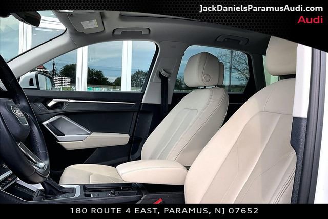 Used 2023 Audi Q3 2.0T Premium w/ Convenience Package AWD/4WD image 17