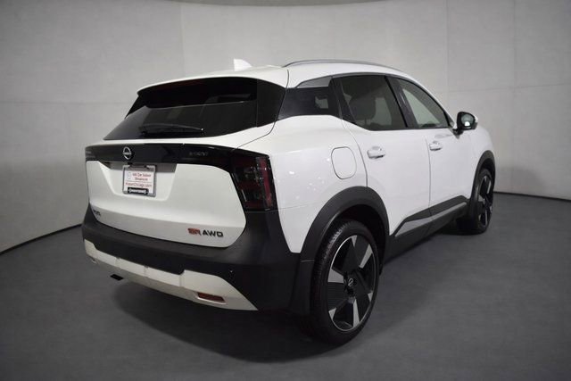 Certified 2025 Nissan Kicks SR image 4