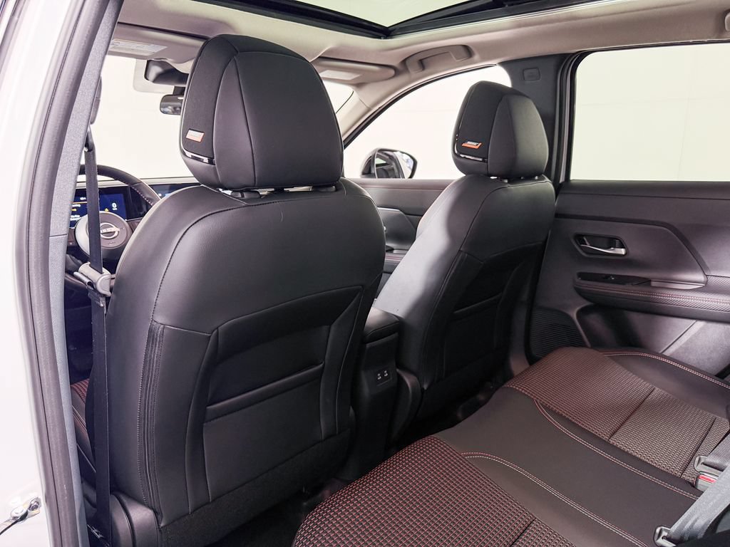 Certified 2025 Nissan Kicks SR w/ SR Premium Package AWD/4WD image 43