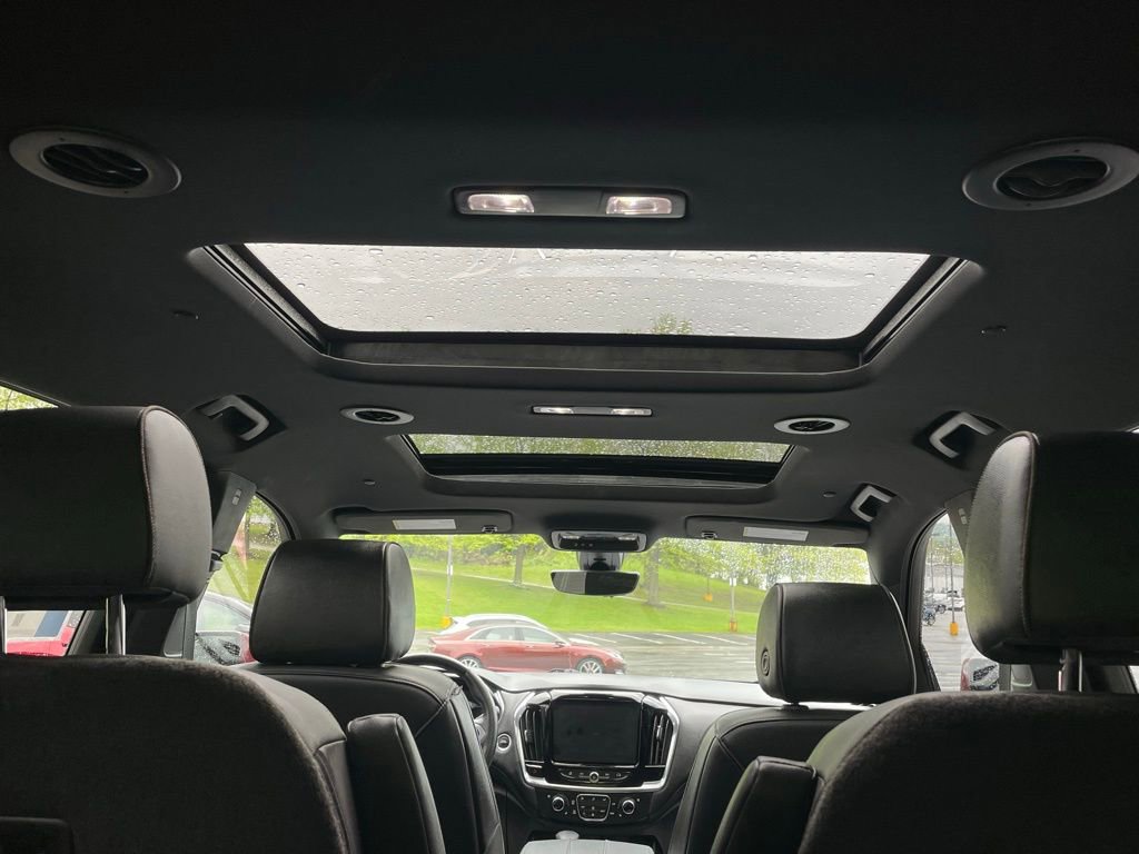 Used 2023 Chevrolet Traverse High Country w/ LPO, Floor Liner Package AWD/4WD image 24