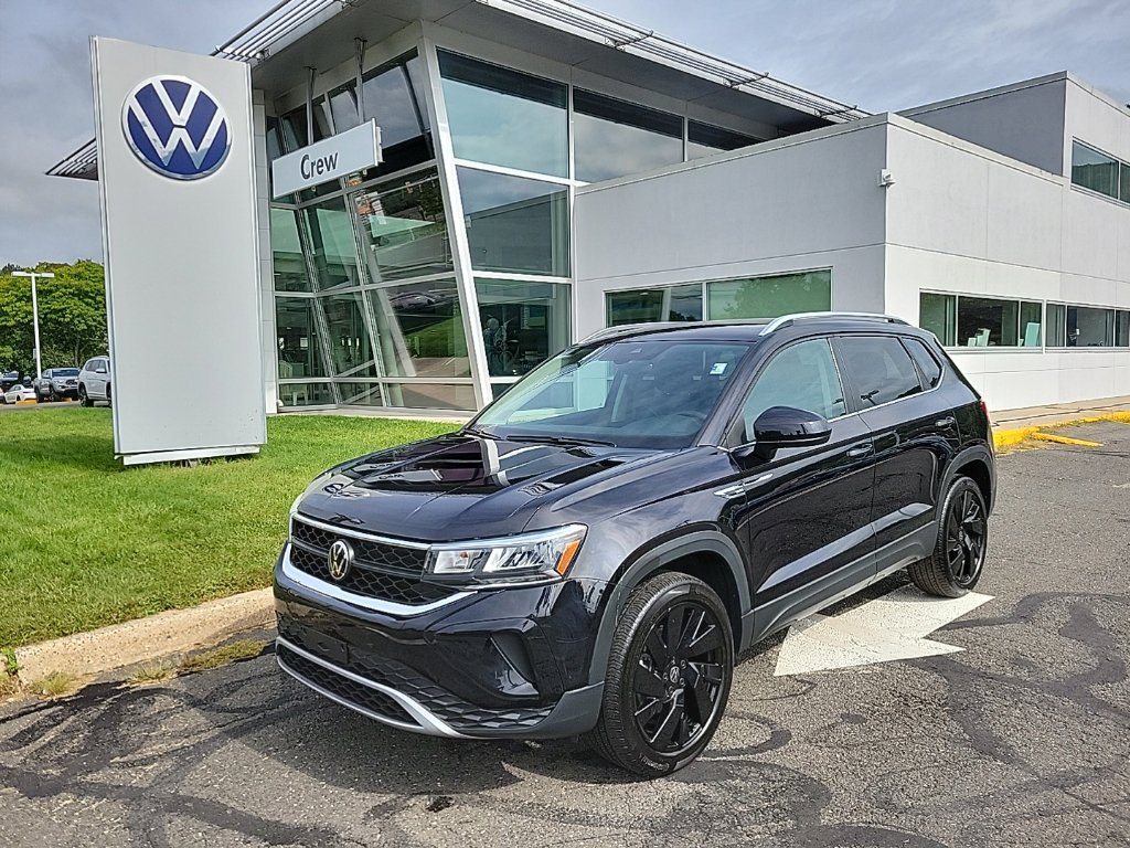 Certified 2023 Volkswagen Taos SE w/ Black Wheel Package