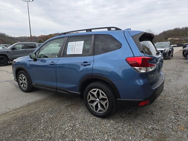 Certified 2022 Subaru Forester Premium image 3