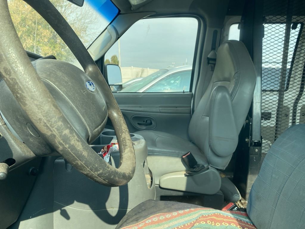Used 2003 Ford E-250 and Econoline 250 image 17
