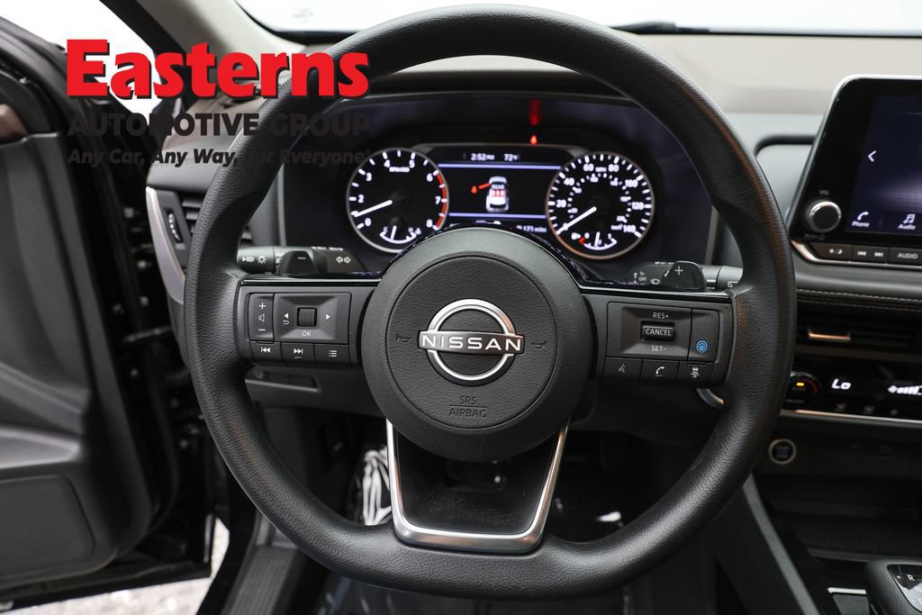 Used 2023 Nissan Rogue SV AWD/4WD image 12