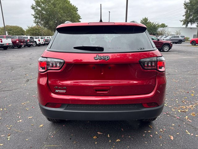 Used 2026 Jeep Compass Latitude AWD/4WD image 7