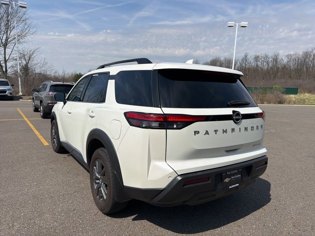 Used 2024 Nissan Pathfinder SV w/ Lighting Package (N92) image 8