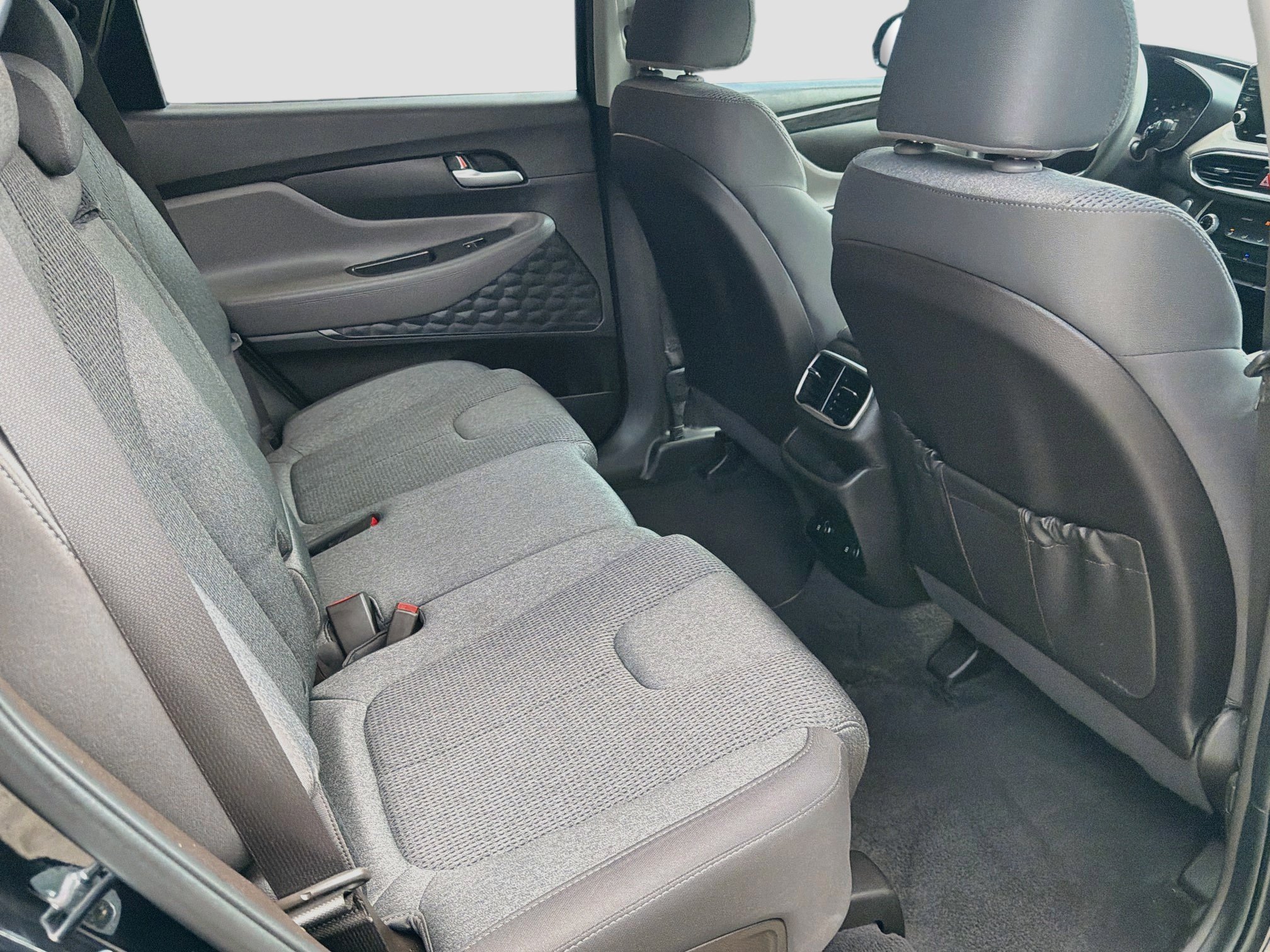 Used 2019 Hyundai Santa Fe SEL FWD image 25