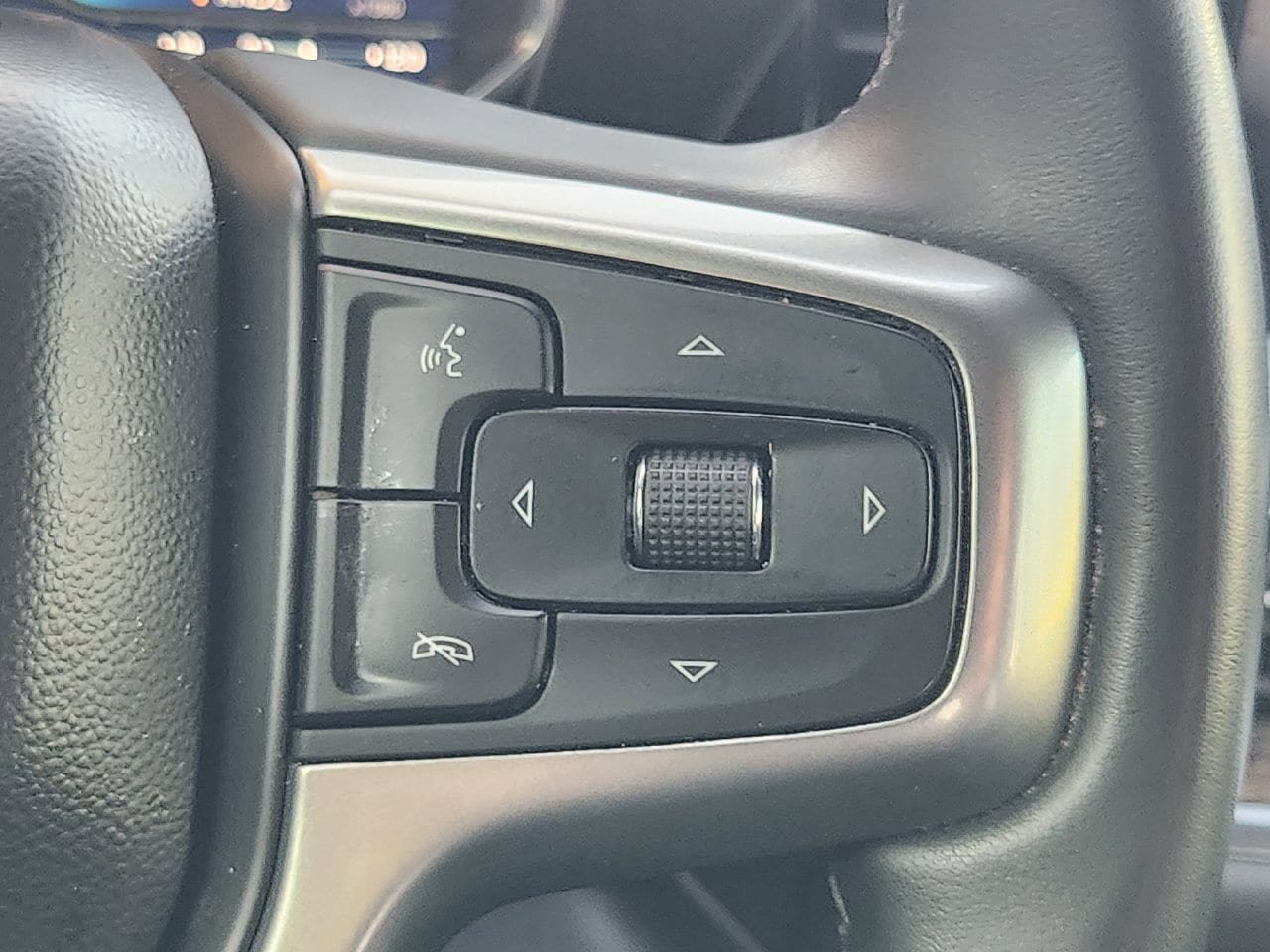 Used 2024 Chevrolet Silverado 1500 LT RWD image 27