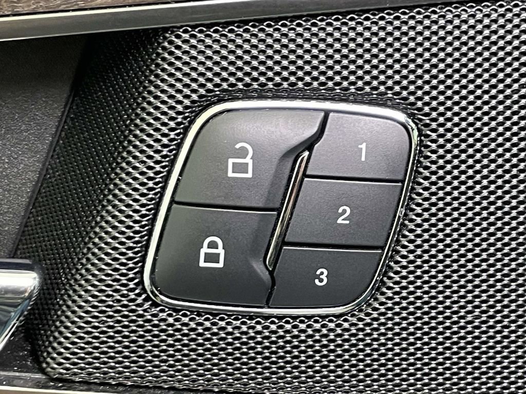 Used 2019 Lincoln Nautilus Reserve AWD/4WD image 30