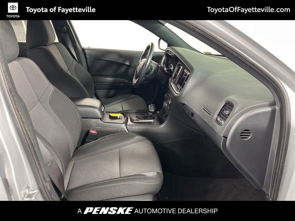 Used 2019 Dodge Charger SXT image 8