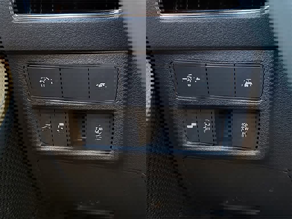 Used 2021 Hyundai Sonata Limited w/ Cargo Package image 26