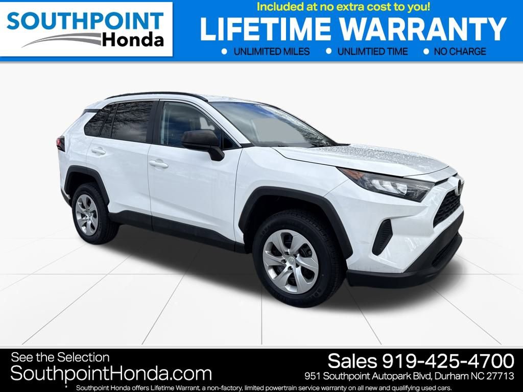 Used 2021 Toyota RAV4 LE image 1