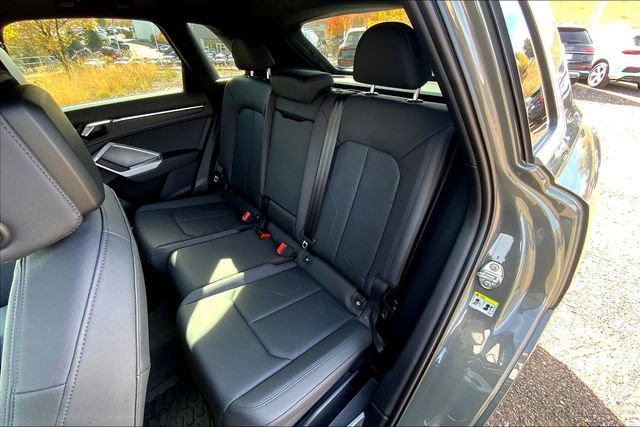 Certified 2021 Audi Q3 2.0T Premium Plus w/ Premium Plus Package image 18