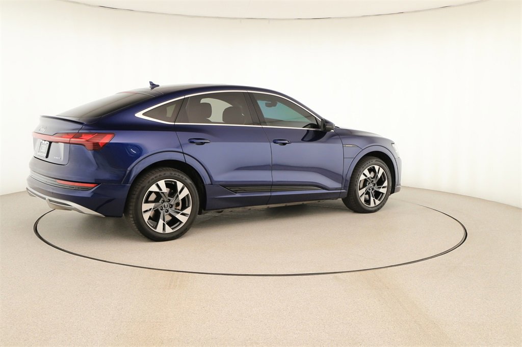 Certified 2022 Audi e-tron Premium image 7