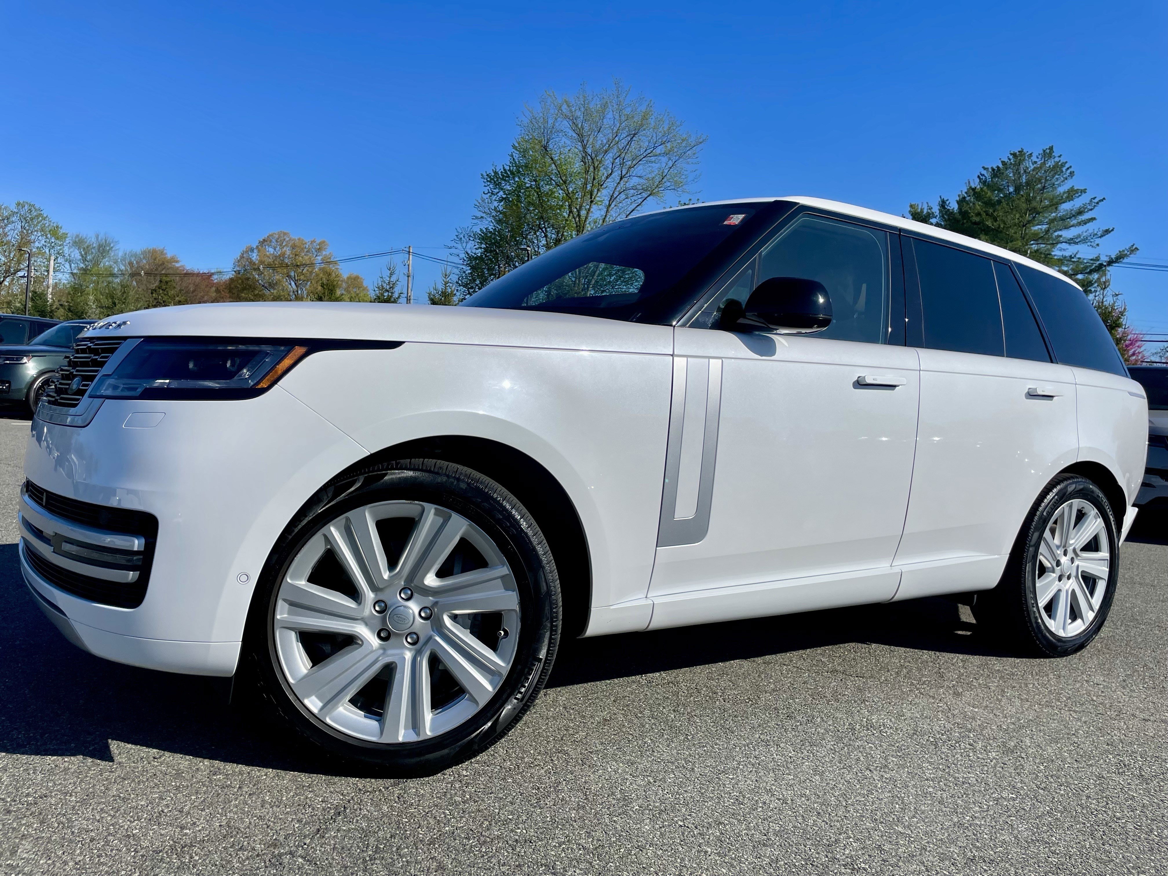 Used 2022 Land Rover Range Rover SE image 35