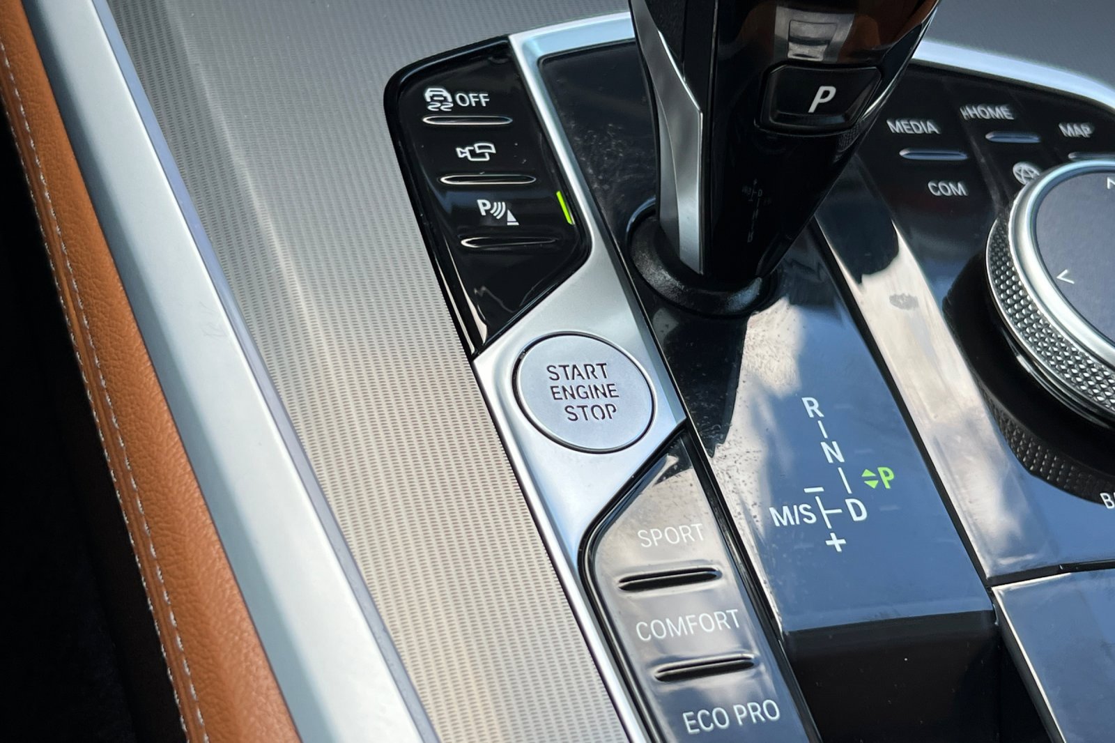 Used 2022 BMW X5 xDrive40i w/ Parking Assistance Package image 24