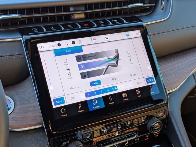 New 2025 Jeep Grand Cherokee Summit w/ Obsidian Package image 24