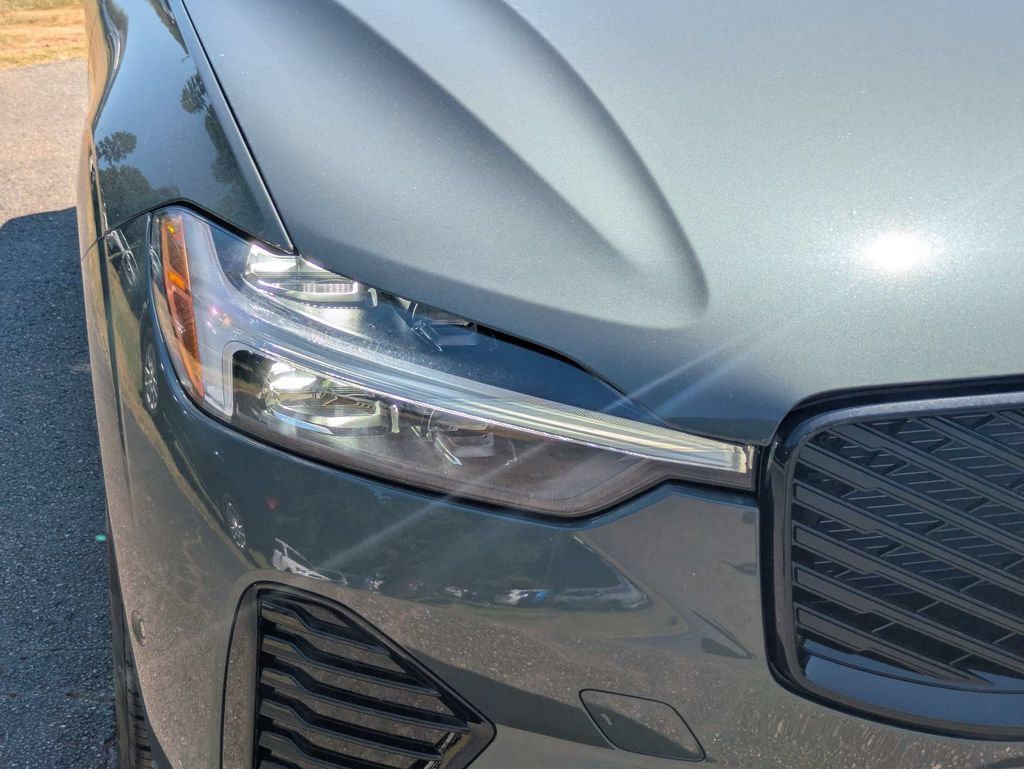 New 2026 Volvo XC60 B5 Plus w/ Protection Package Premier AWD/4WD image 10