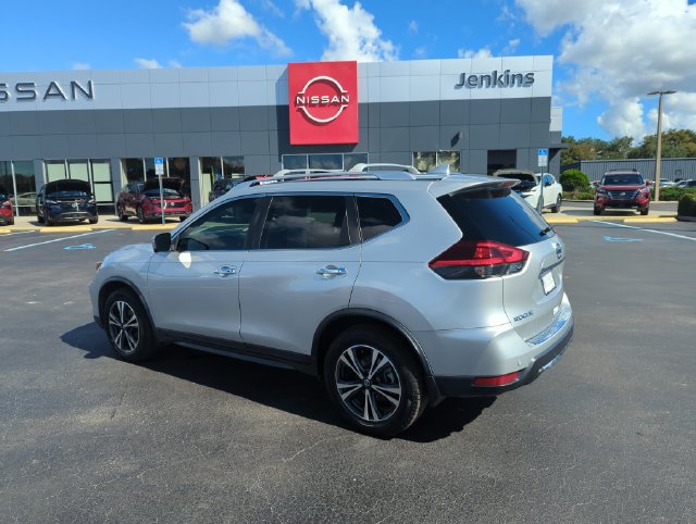 Certified 2019 Nissan Rogue SV w/ Premium Package FWD image 9