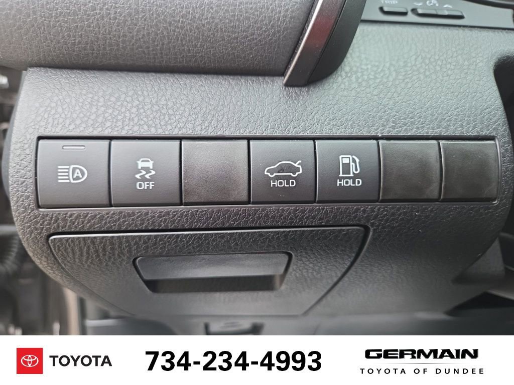 Used 2021 Toyota Camry SE image 22
