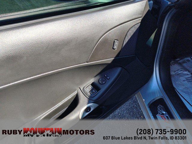 Used 2013 Chevrolet Corvette Convertible image 10