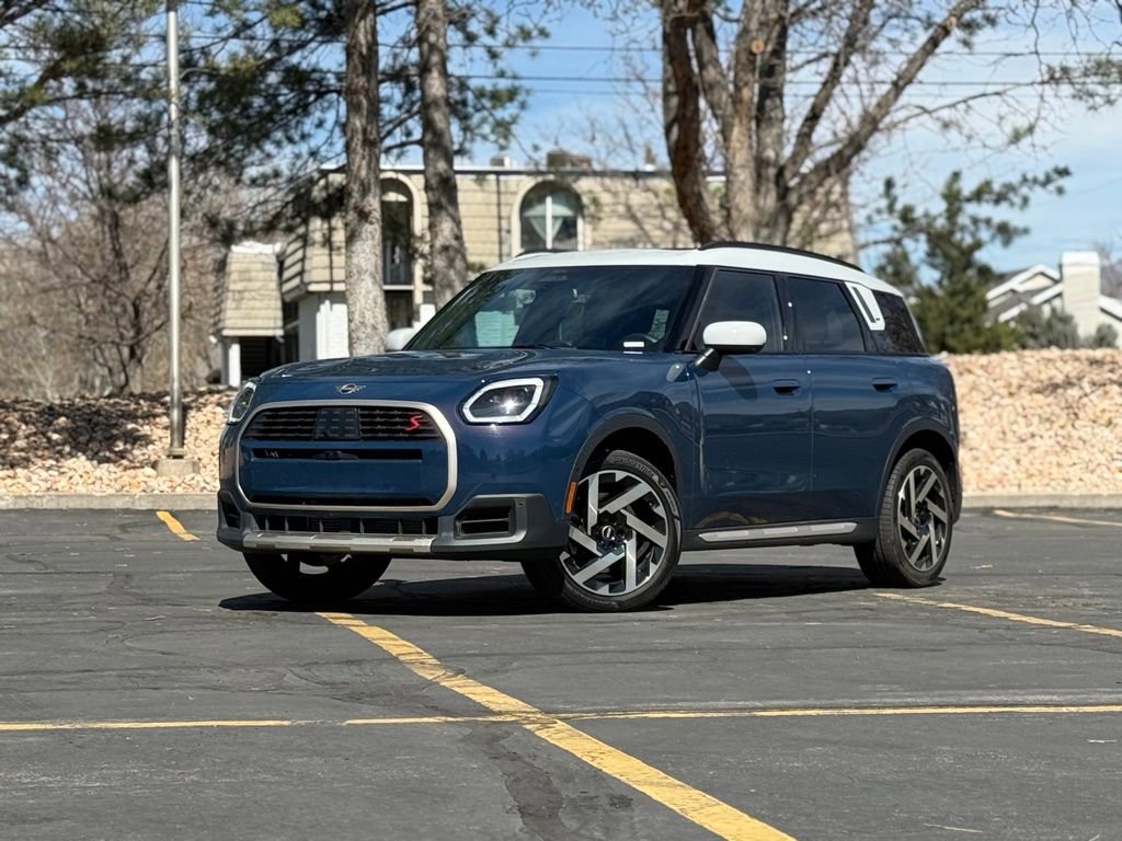 Used 2025 MINI Cooper Countryman S w/ Comfort Package Max image 1