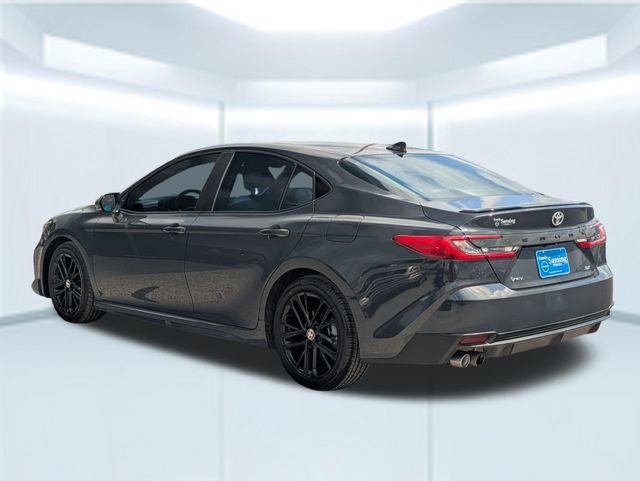Used 2025 Toyota Camry SE FWD image 2