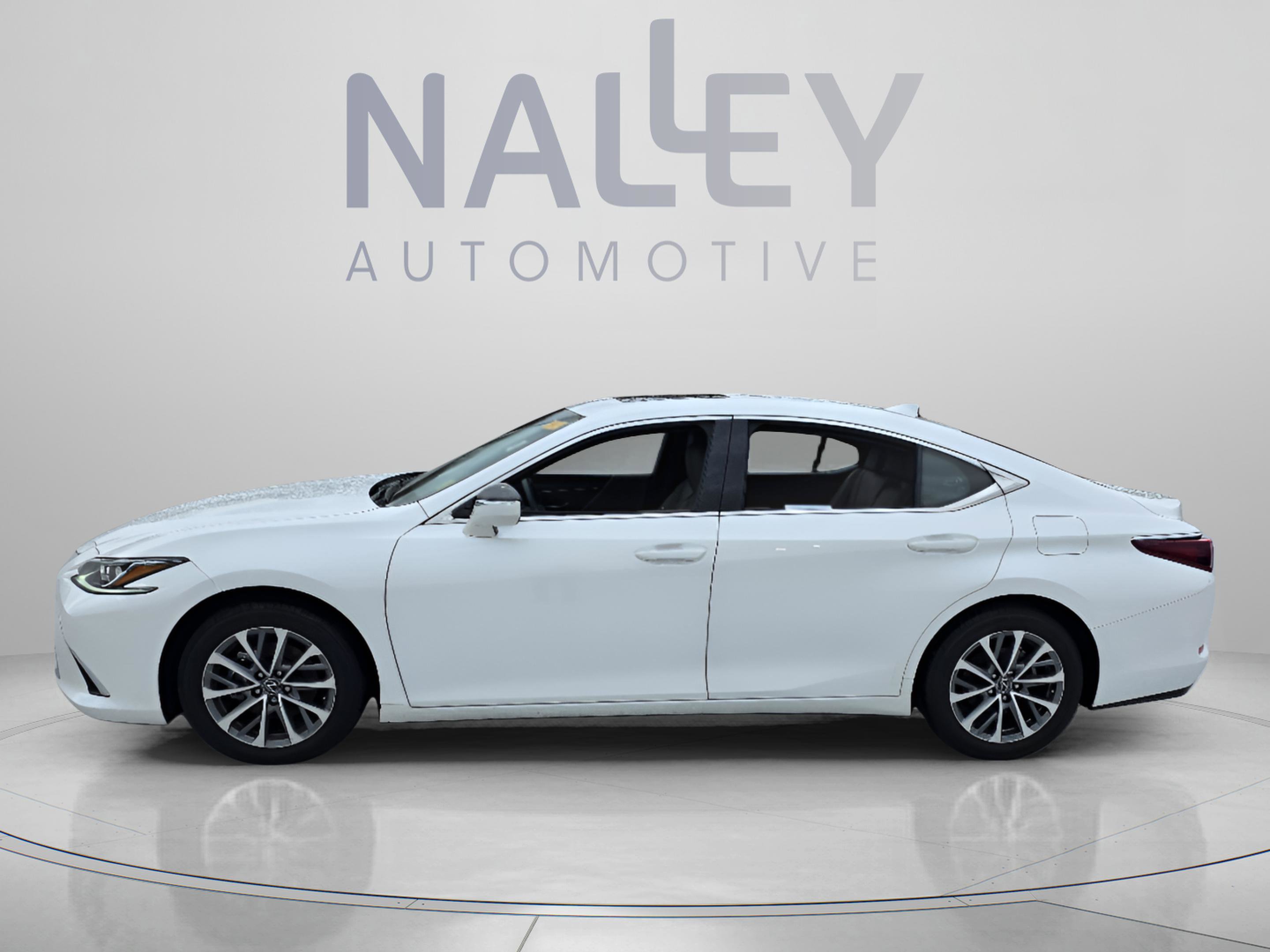 Certified 2023 Lexus ES 350 w/ Accessory Package (Z2) image 2