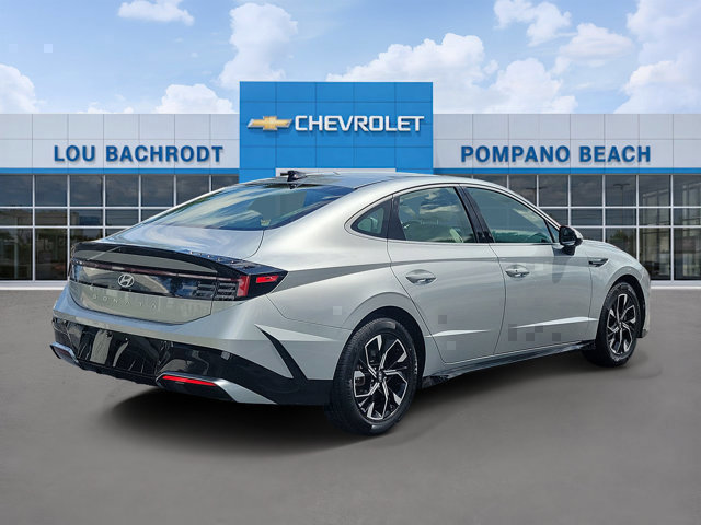Used 2025 Hyundai Sonata SEL FWD image 3