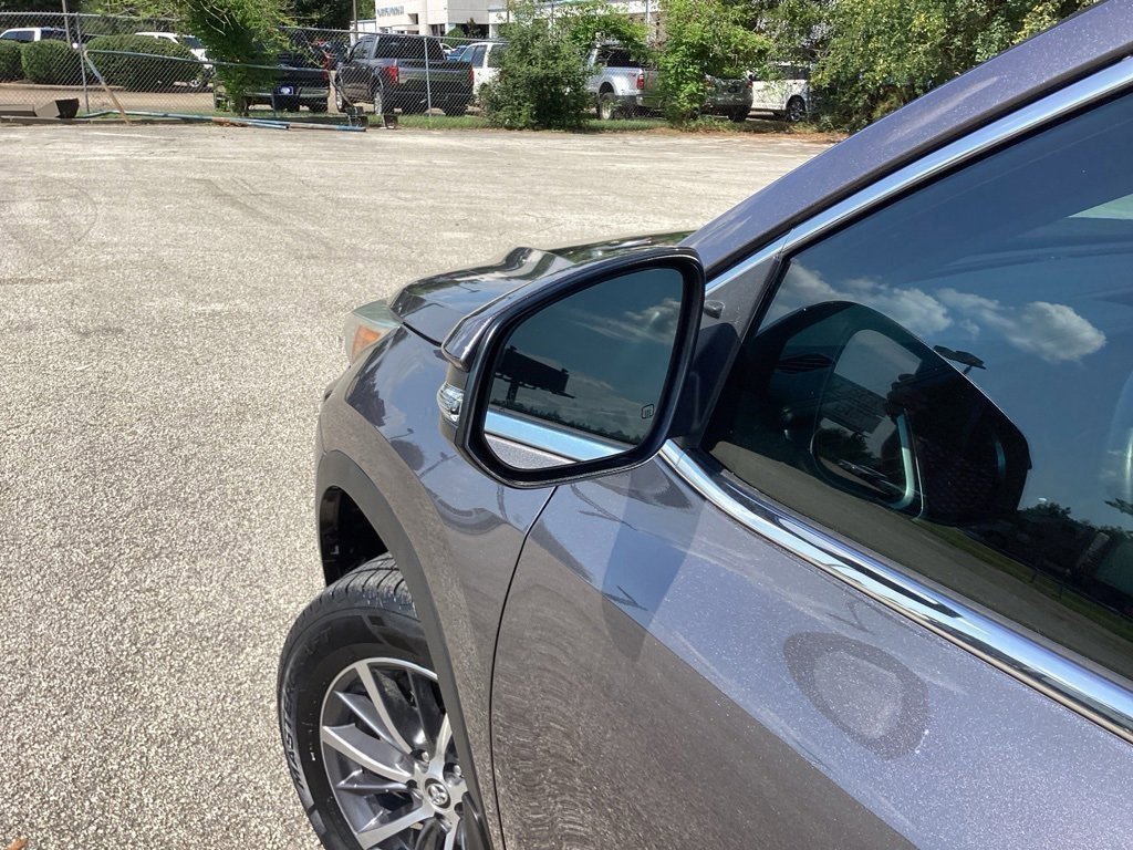 Used 2019 Toyota Highlander XLE image 22