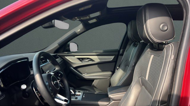 Used 2025 Jaguar F-PACE R-Dynamic S image 6