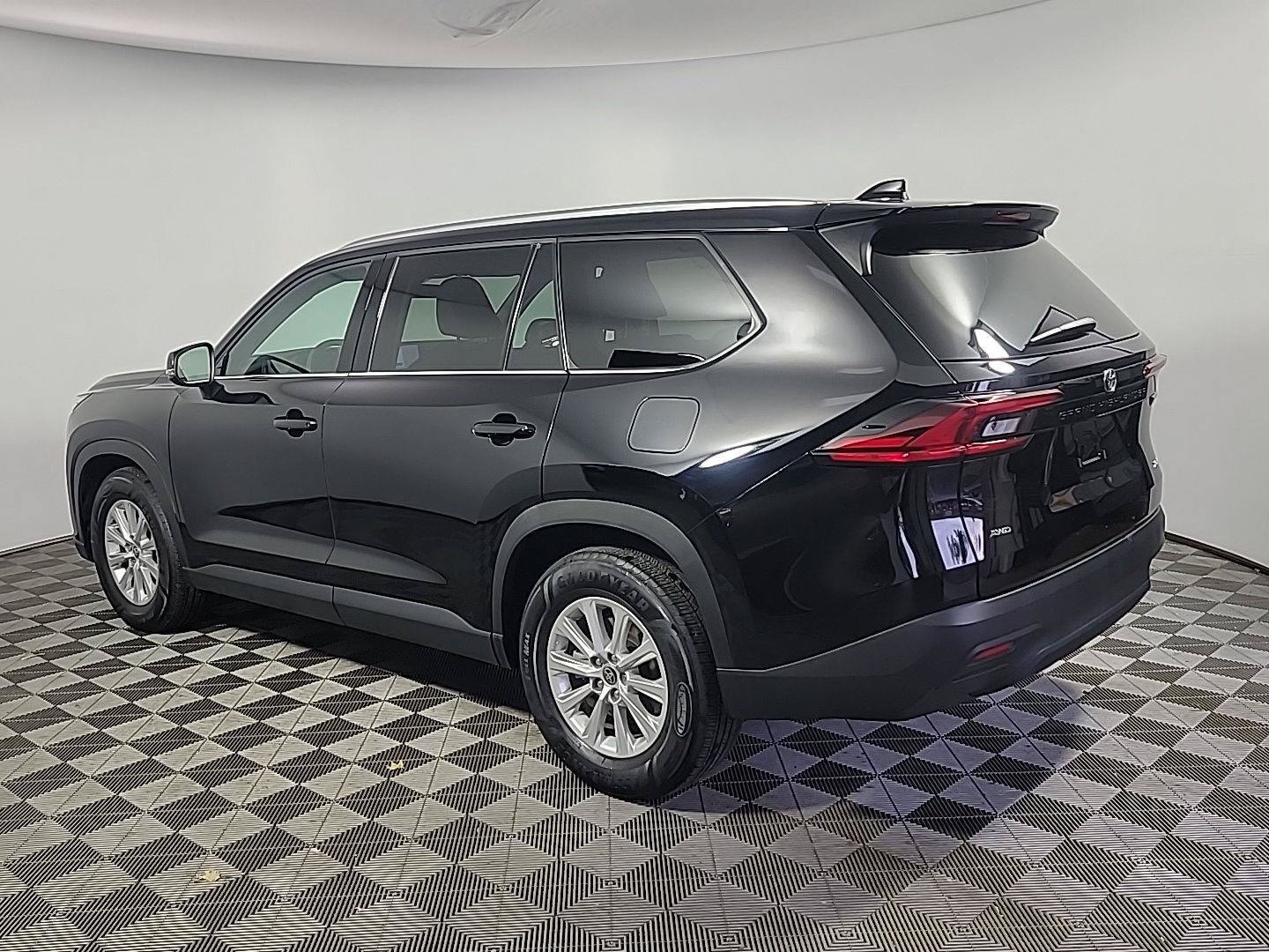 Used 2026 Toyota Grand Highlander AWD image 10