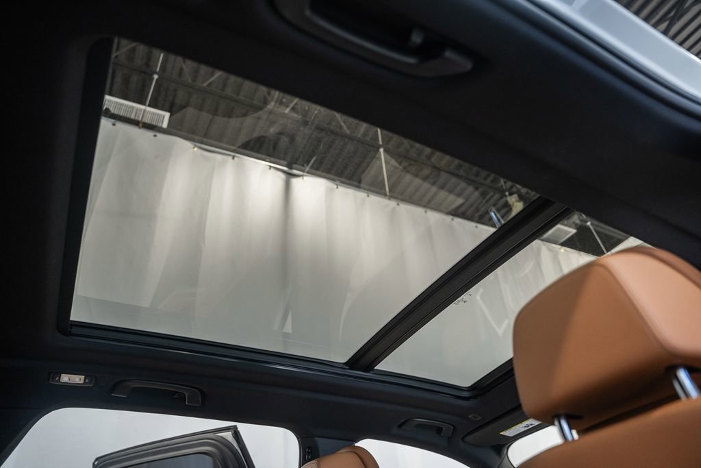 Used 2024 BMW X5 M60i image 39