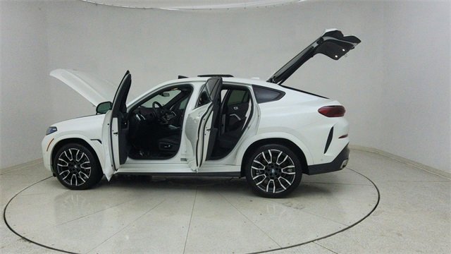 Used 2024 BMW X6 xDrive40i w/ Premium Package image 79