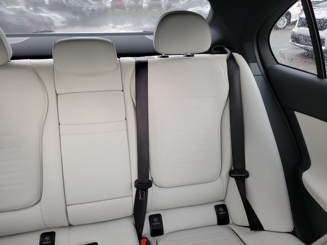 Used 2024 Mercedes-Benz C 300 Sedan image 12