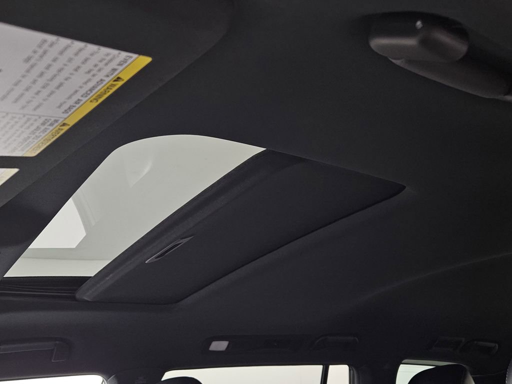 Used 2022 Nissan Armada SL w/ Midnight Edition Package image 22